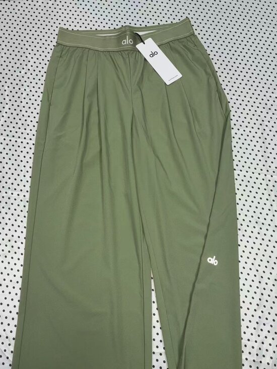 Alo Yoga Pants - Alo Yoga Dune Grass💚Suit Up Trouser Regular Loose Fit Minimalist and Versatile
